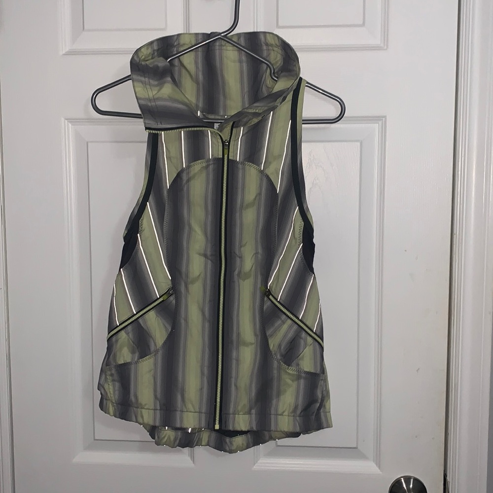 Lululemon Light Running Vest sz4